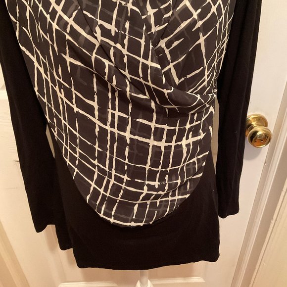 Scapa Lauren Perre Blouse M Black White Crossover Neckline Long Sleeve - Picture 3 of 10
